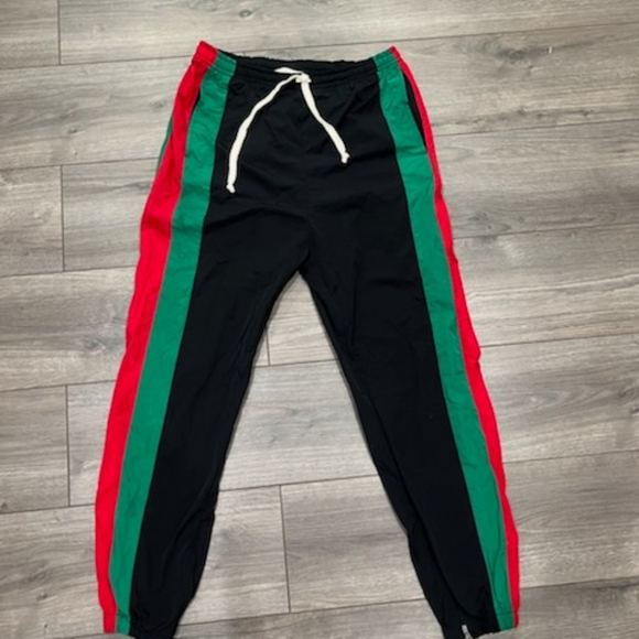 Gucci Windbreaker Pants - Unisex Men's Size Small & Women's Size Medium - Picture 2 of 5
